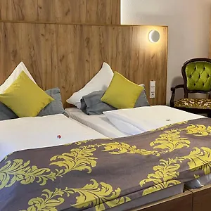 Hotel Hhotel